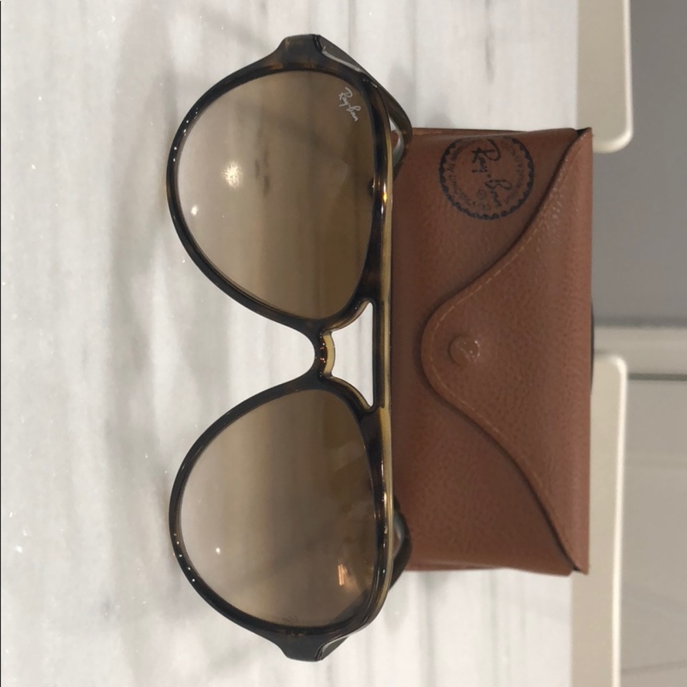 Brown ray ban sunglasses